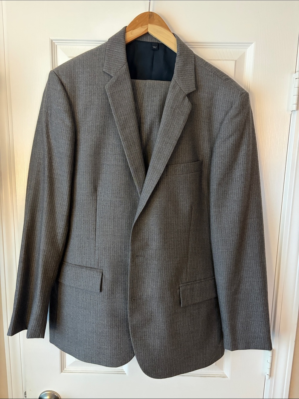 2 piece suit 44R J. Crew Factory Gray Pinstripe Men's Blazer with 36x32 pants!